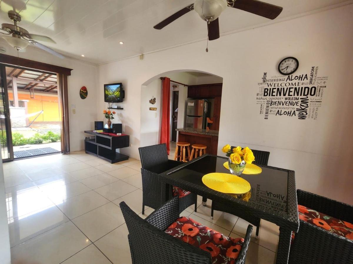 Elegant Villa In La Fortuna With Spacious Backyard Plus Very Private Pool & Parking エクステリア 写真