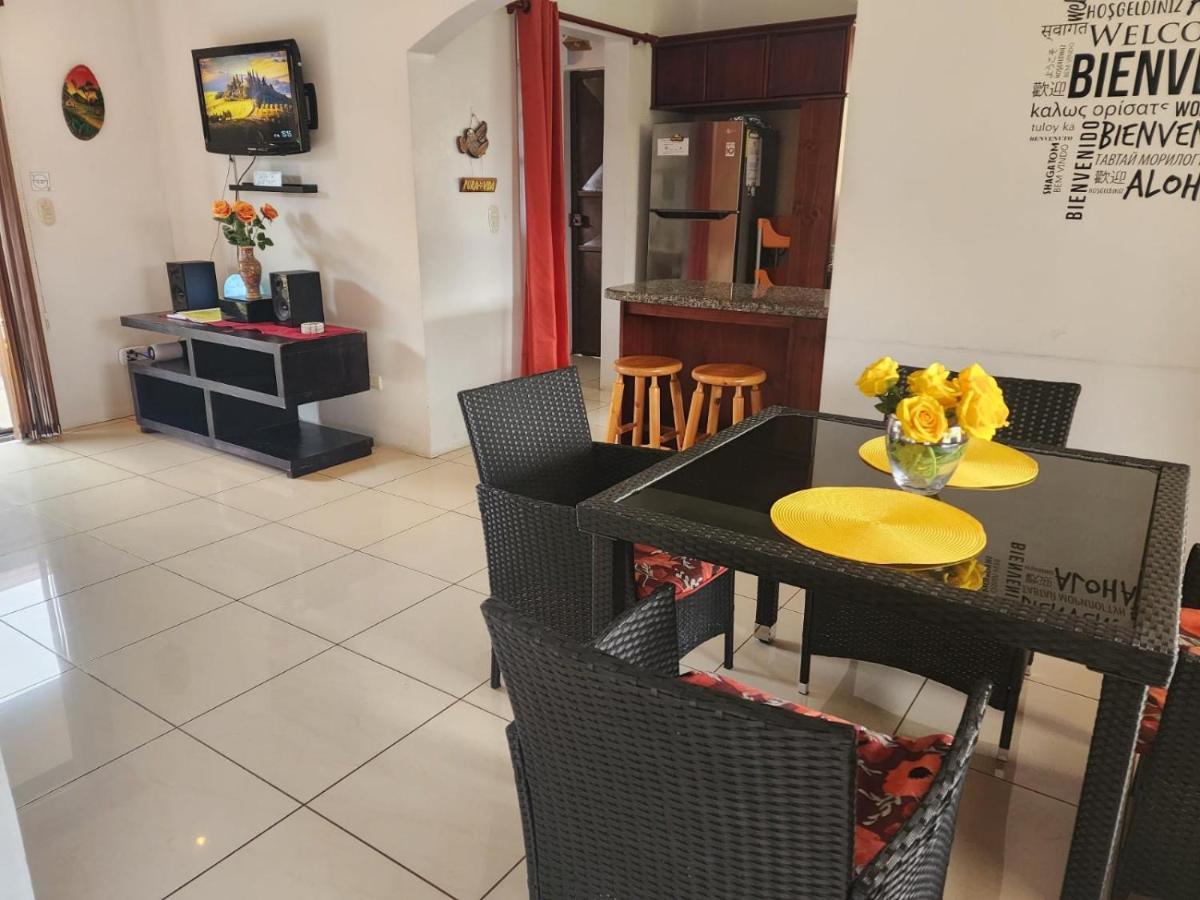 Elegant Villa In La Fortuna With Spacious Backyard Plus Very Private Pool & Parking エクステリア 写真